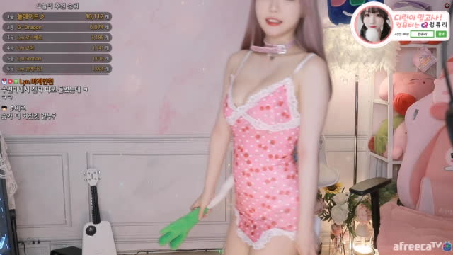 BJ♡에디린♡클립]에디린 파돌리기댄스 / 머리부터 발끝까지 핑크가 아닌 곳이 없는 여캠